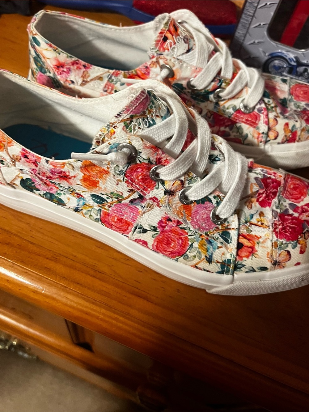 Blowfish Women's Floral Canvas Lace-Up Sneakers - White with Pink & Orange Roses